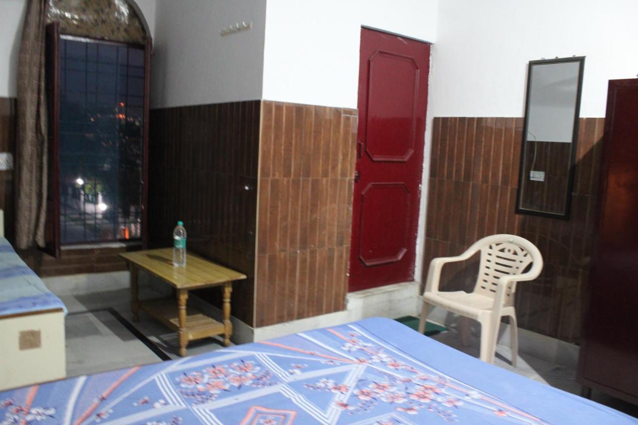 Laxmi Lodge Rishikesh Exterior photo