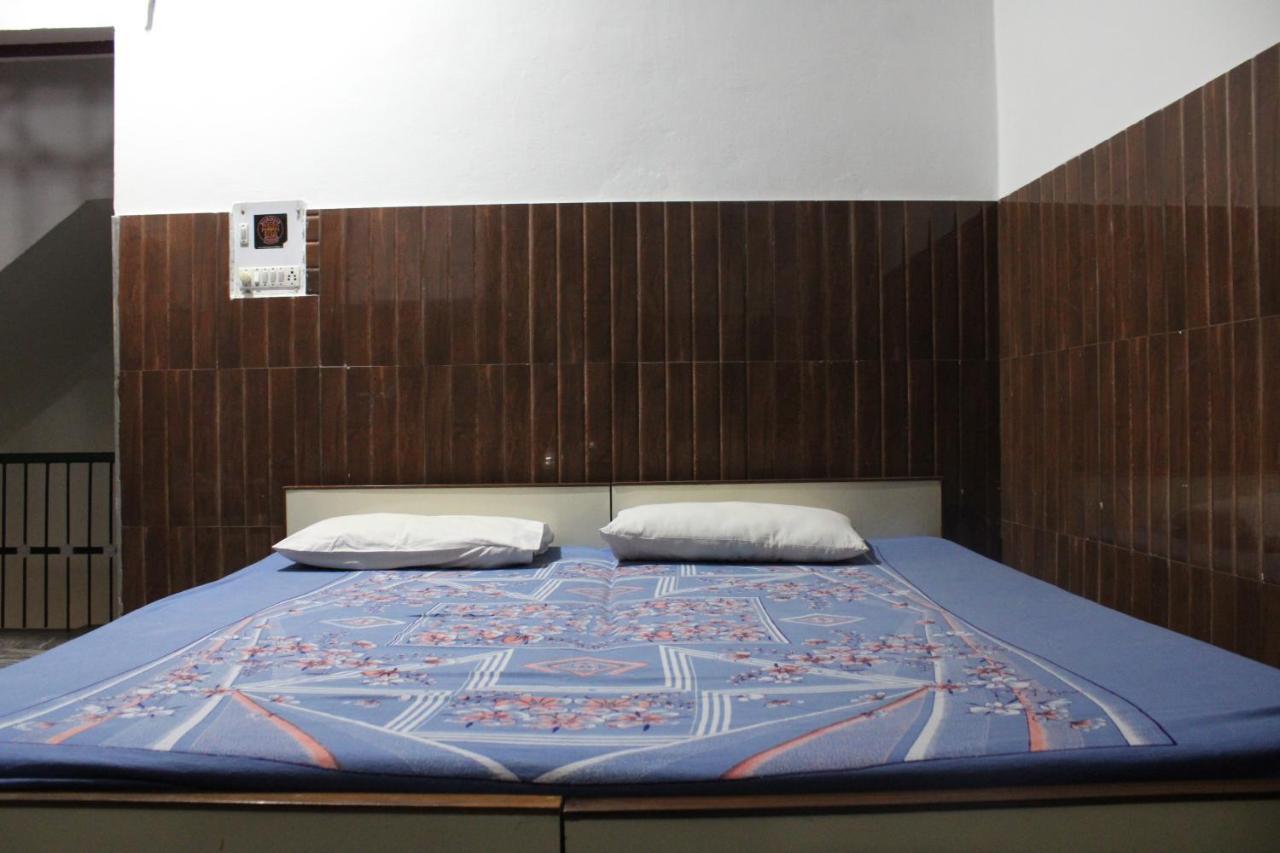 Laxmi Lodge Rishikesh Exterior photo