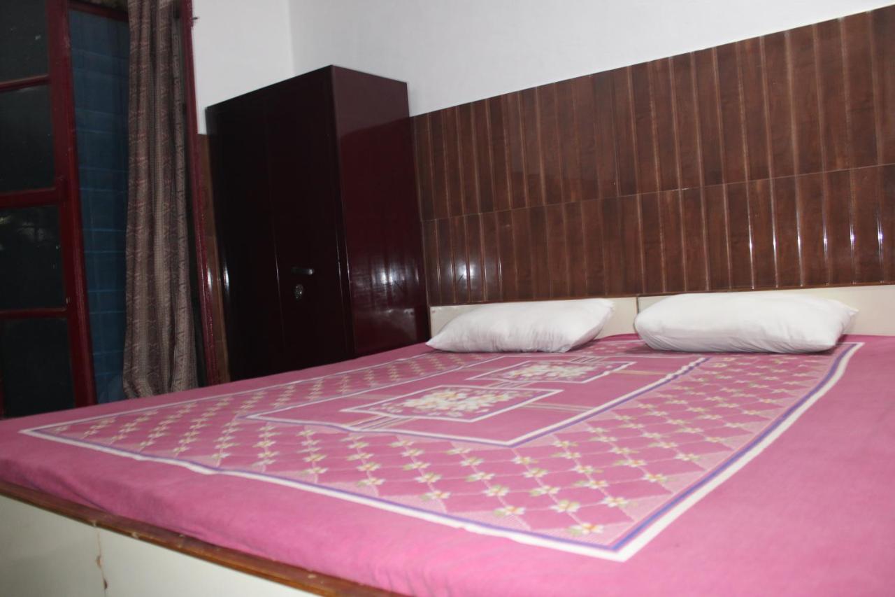Laxmi Lodge Rishikesh Exterior photo