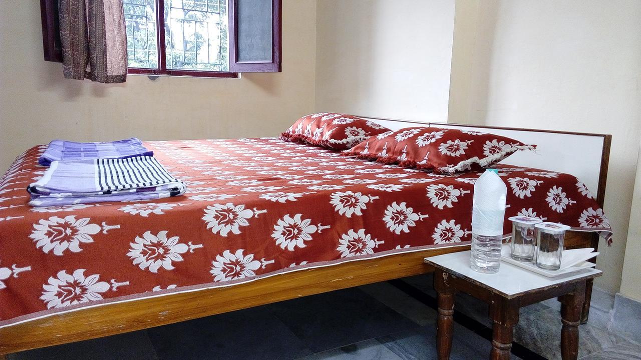 Laxmi Lodge Rishikesh Exterior photo