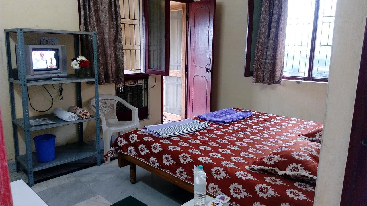 Laxmi Lodge Rishikesh Exterior photo